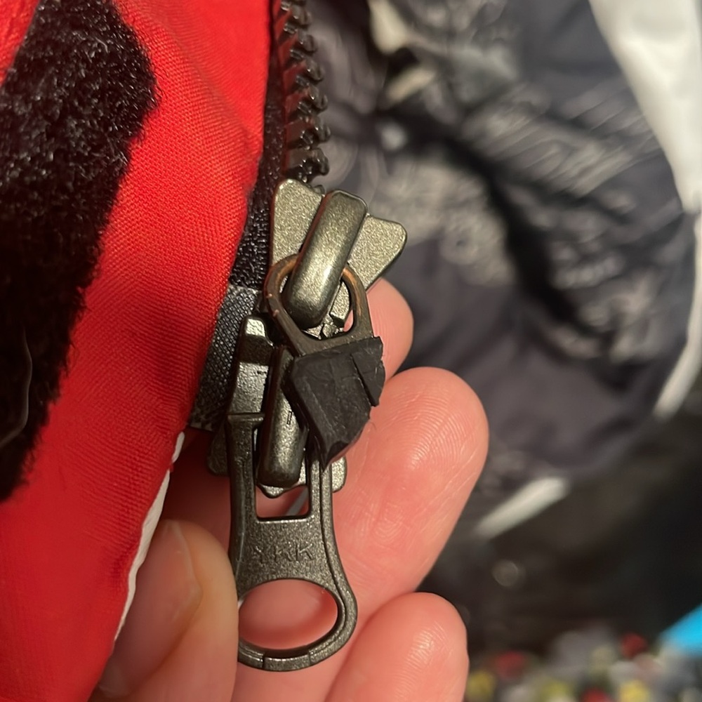 Columbia red Jacket. - Picture 10 of 10